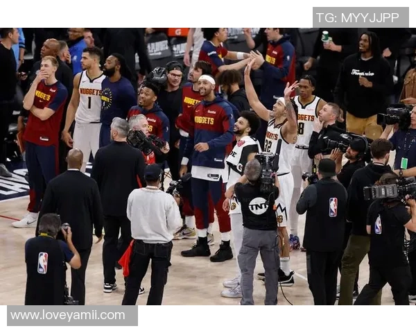 掘金主帅强调团队合作的重要性反对小团体现象影响球队氛围 掘金主帅强调团队合作的重要性反对小团体现象影响球队氛围