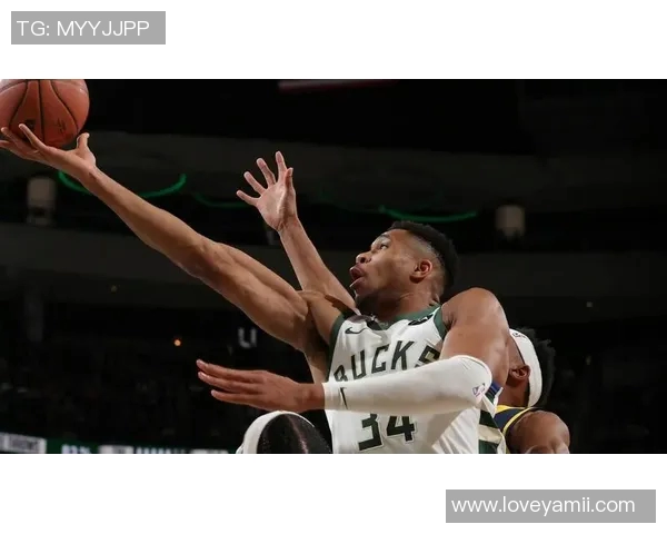 猛如虎!字母哥仅出战26分钟 26中16砍下37分14篮板5助攻 猛如虎!字母哥仅出战26分钟 26中16砍下37分14篮板5助攻