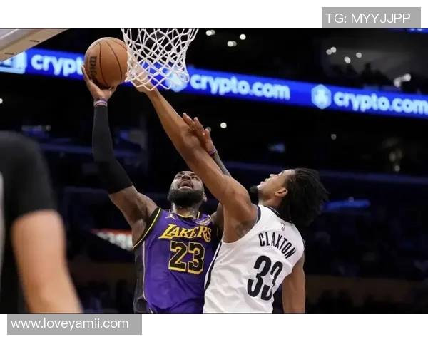 詹姆斯29+8里夫斯38分 浓眉缺阵湖人险胜篮网