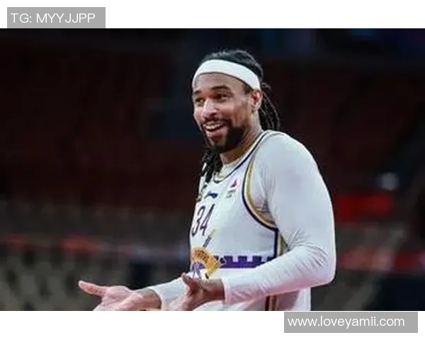 雷吉佩里加盟北控男篮,上赛季场均25+8+3 雷吉佩里加盟北控男篮,上赛季场均25+8+3